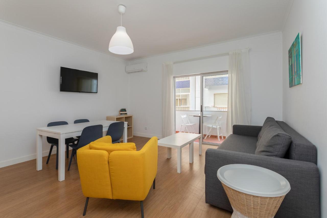 Al - Apartamentos Vista Mar Quarteira Luaran gambar